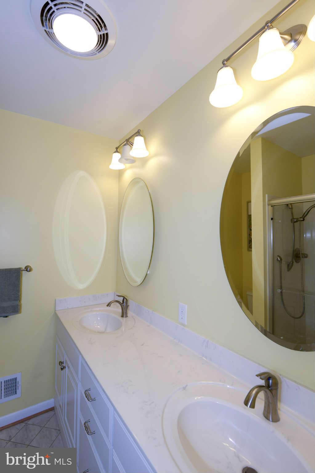 5360 Eliots Oak Road Columbia, MD 21044 - Photo 13 of 22 Master Bathroom