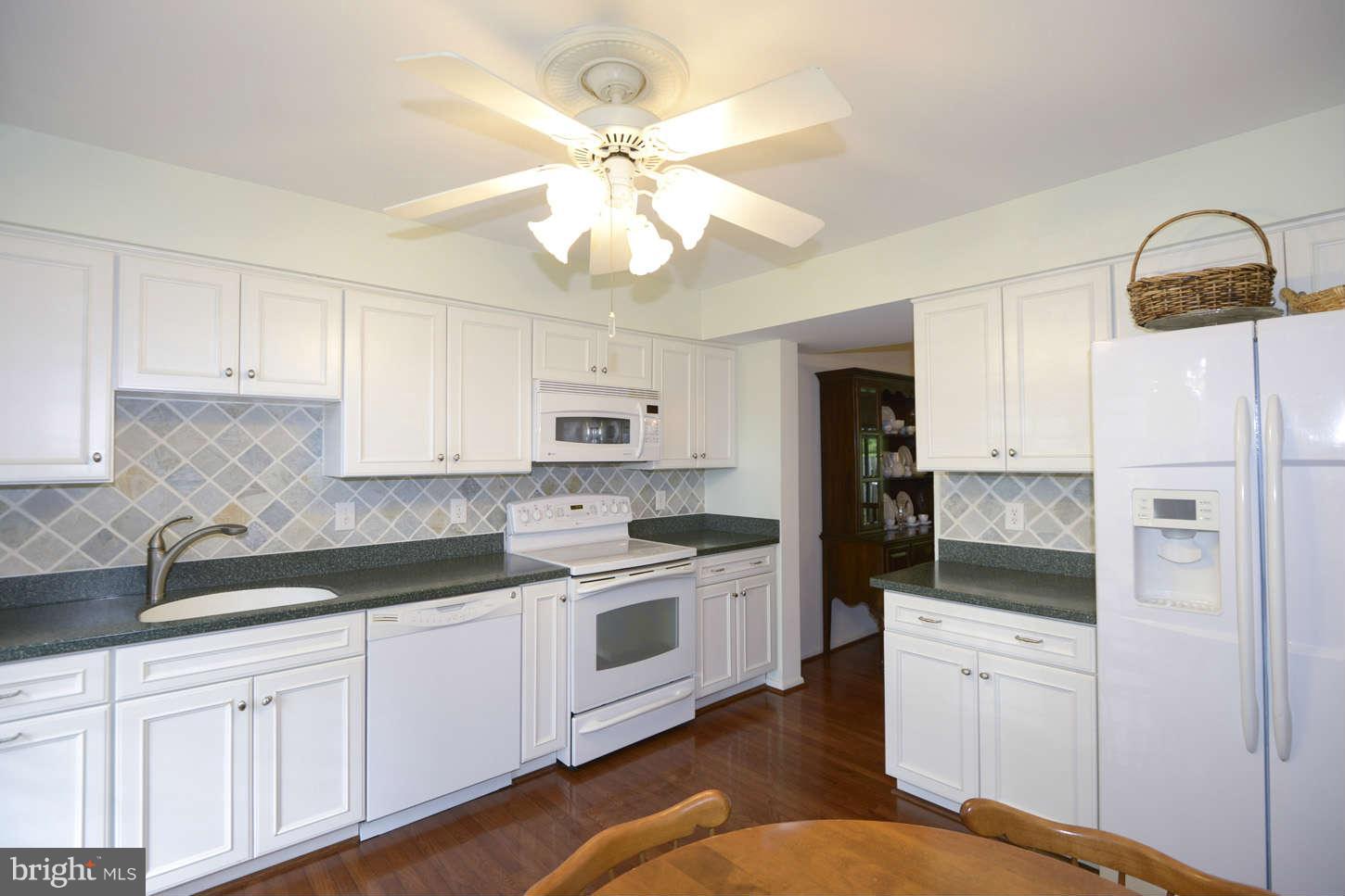 5360 Eliots Oak Road Columbia, MD 21044 - Photo 3 of 22 Kitchen