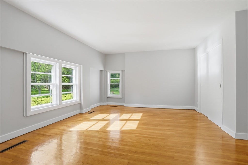 106 Bolton Road Harvard, MA 01451 - Photo 22 of 40