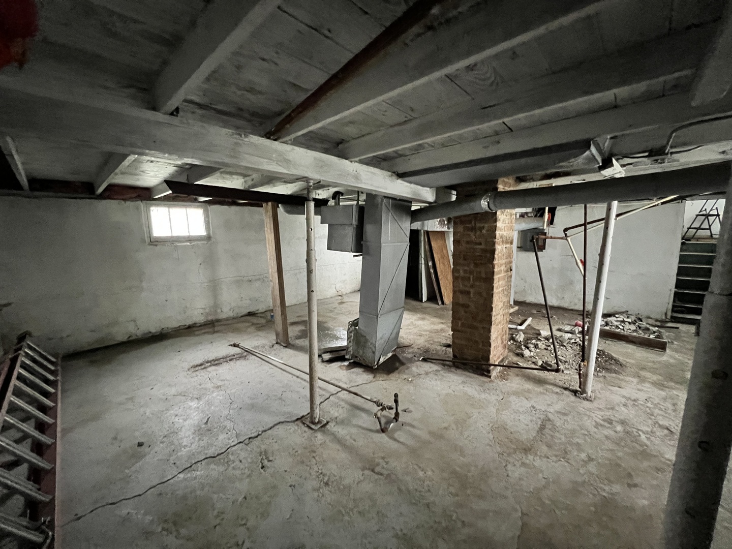 329 Albert Boulevard Kankakee, IL 60901 - Photo 12 of 15 a view of a room with gym equipment