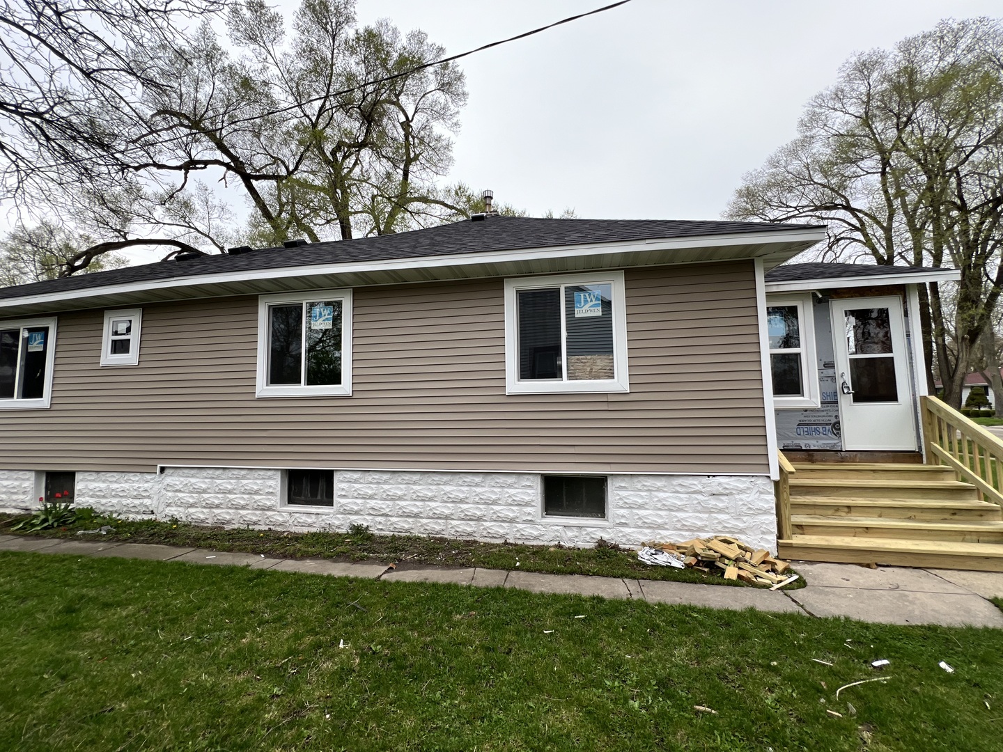 329 Albert Boulevard Kankakee, IL 60901 - Photo 13 of 15 a view of a house with a yard