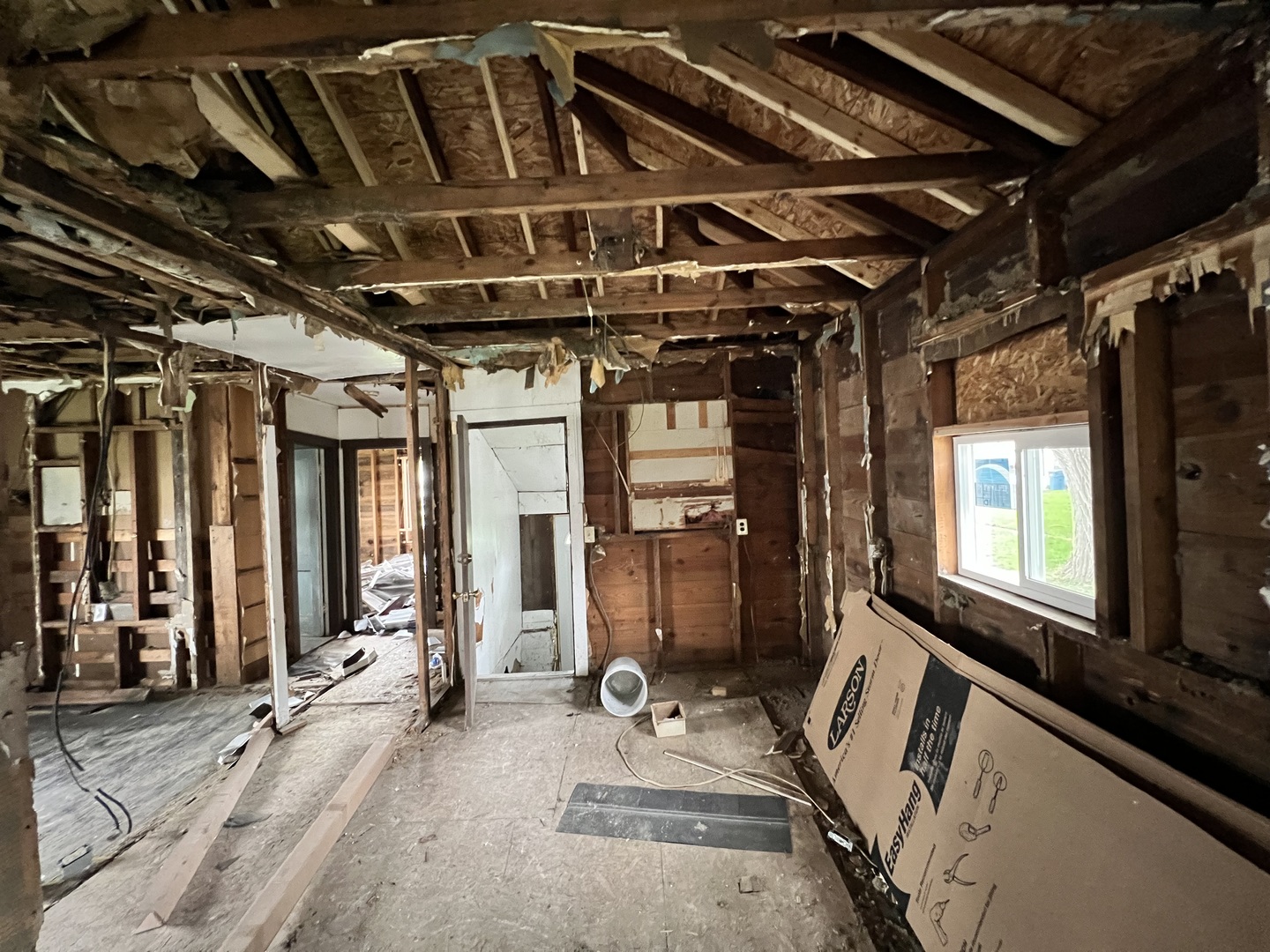 329 Albert Boulevard Kankakee, IL 60901 - Photo 7 of 15 a view of a room with gym equipment