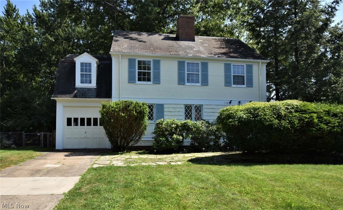 3518 Edison Road Cleveland, OH 44121 - Photo 1 of 26 Gallery Image 1