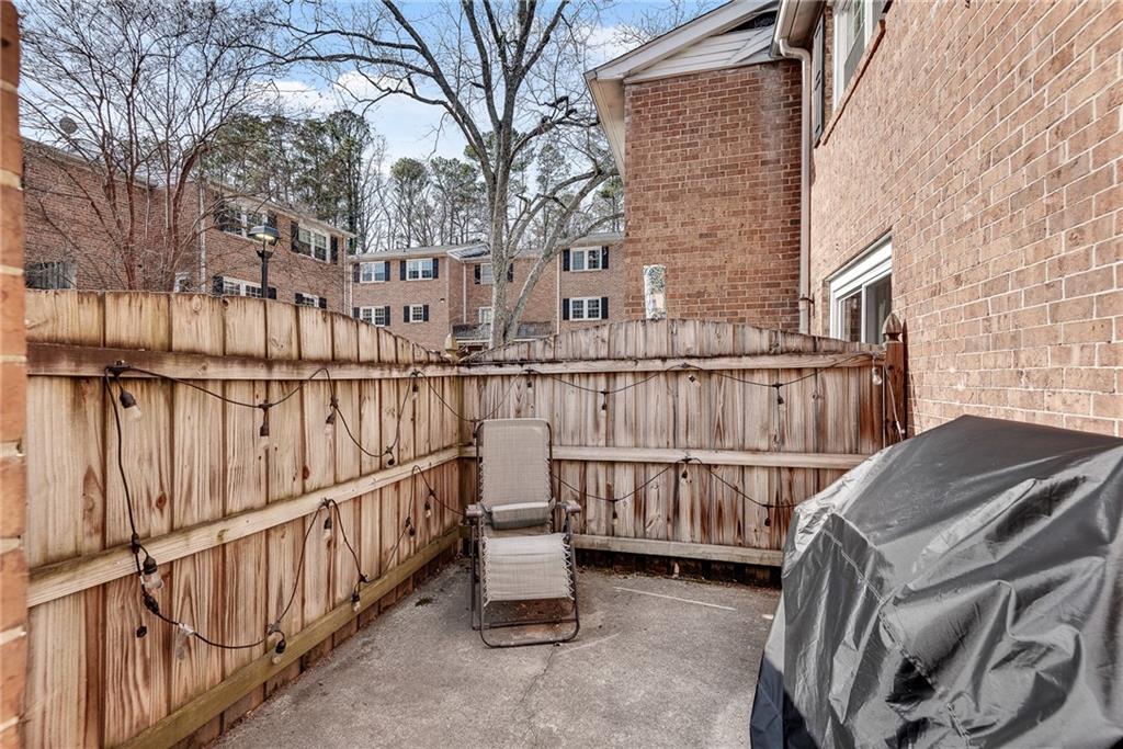 6520 Roswell Road, Unit 11 Atlanta, GA 30328 - Photo 11 of 31 Gallery Image 11