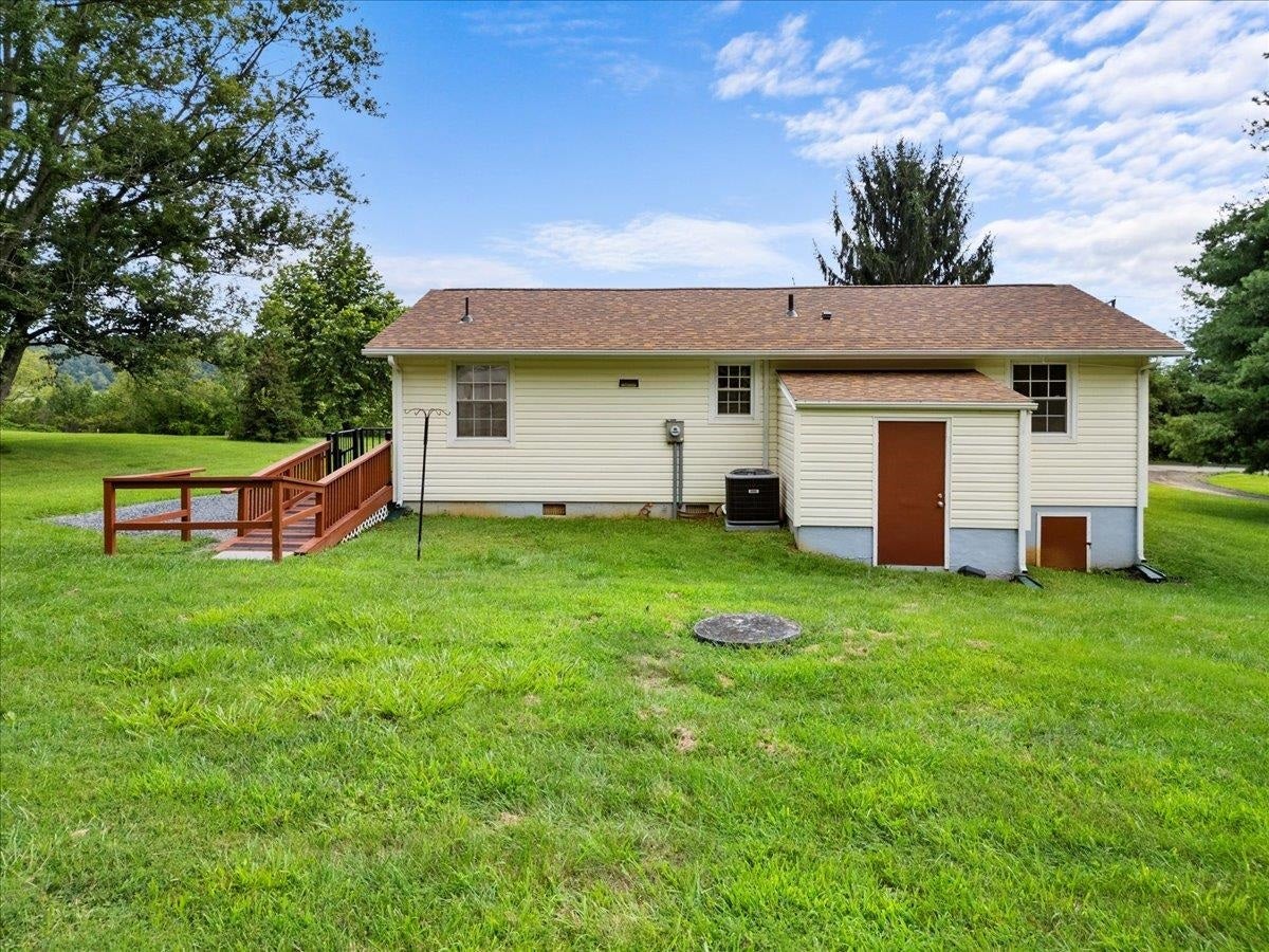 3074 7 Mile Tree Road Christiansburg, VA 24073 - Photo 33 of 57 Gallery Image 33
