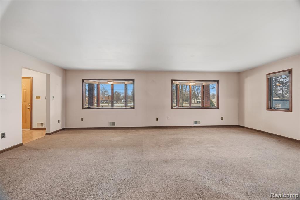 21650 Telegraph Road Flat Rock, MI 48134 - Photo 5 of 70