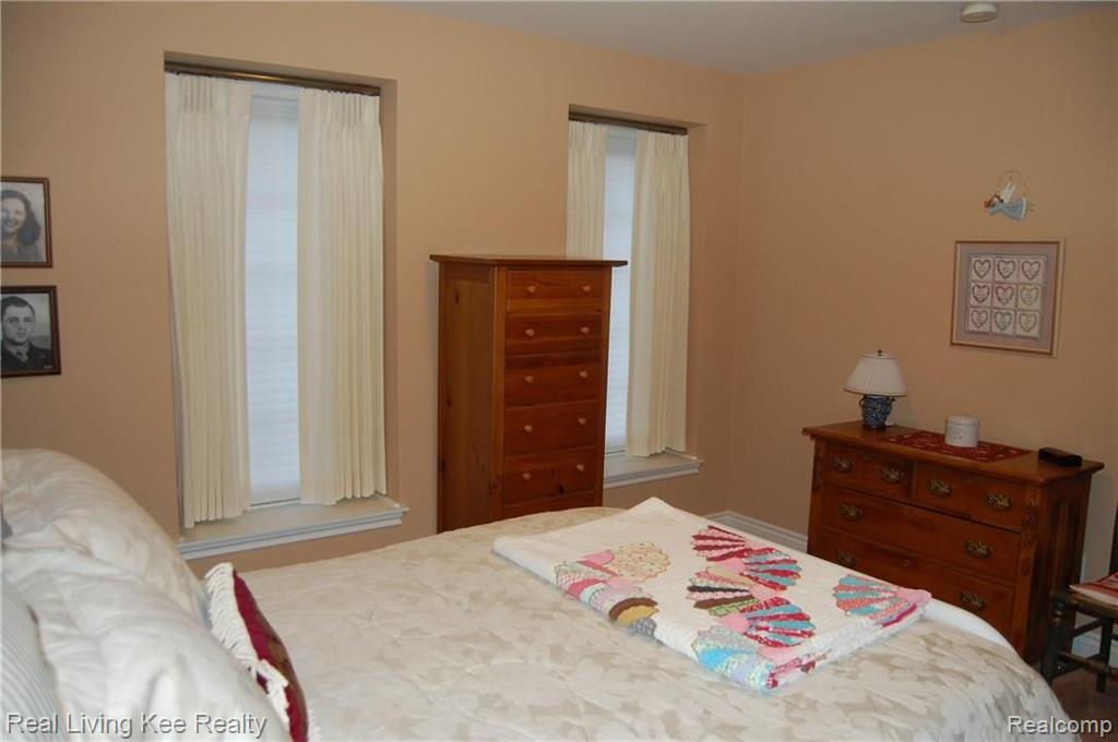 305 Taylor Avenue Rochester, MI 48307 - Photo 27 of 54