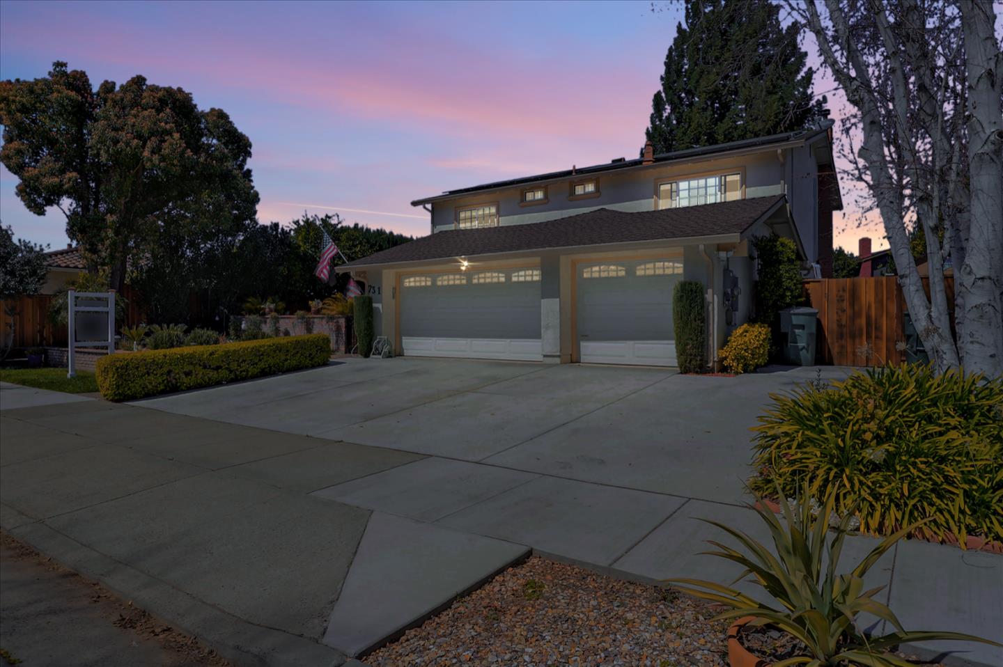 731 West 9th Street Gilroy, CA 95020 - Photo 35 of 37 a front view of a house with a yard