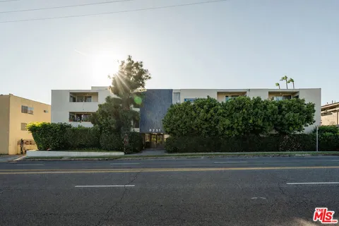 $525,000 | 6251 Coldwater Canyon Avenue, Unit 310, Valley Glen, CA 91606