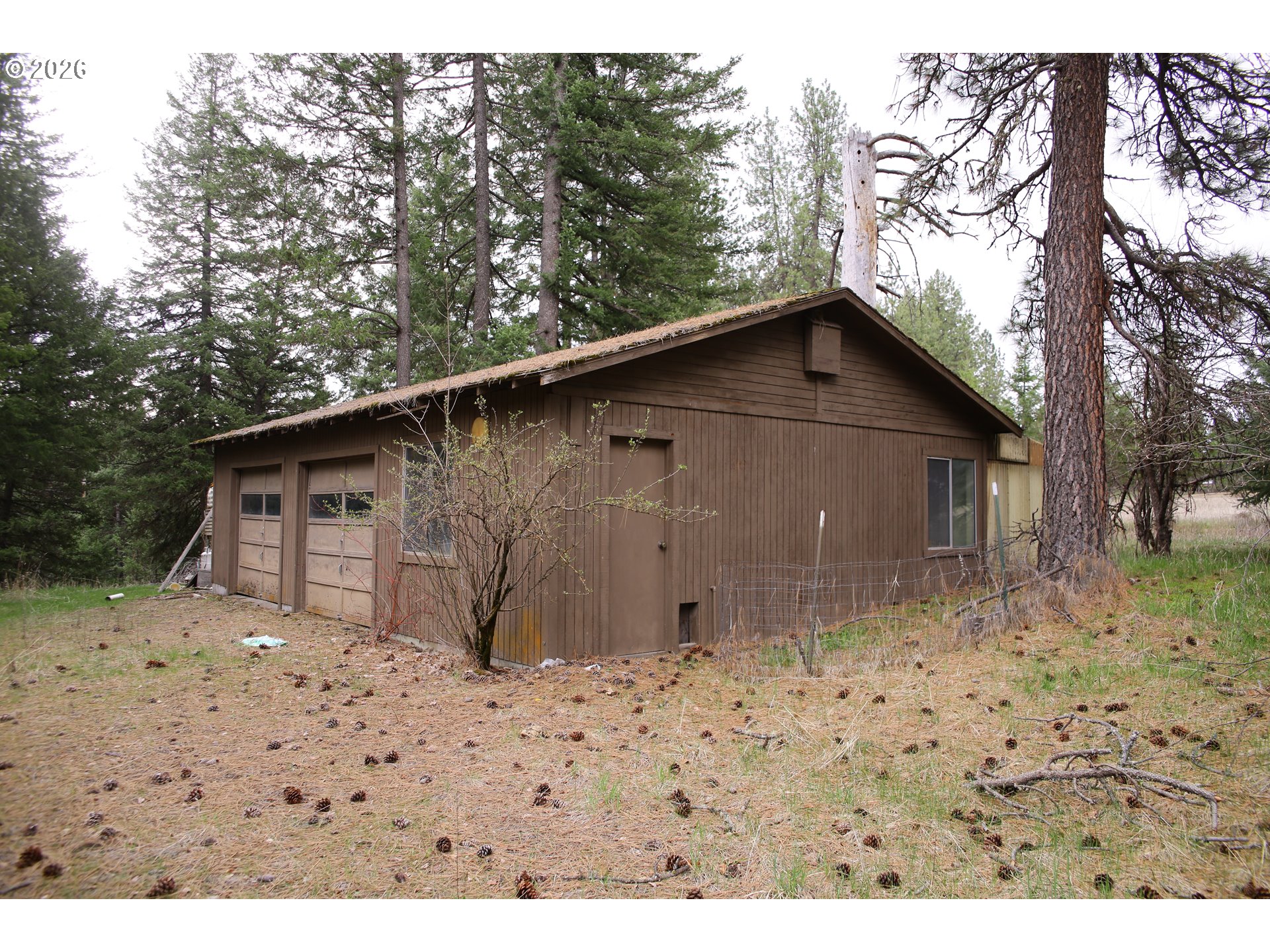 74759 Good Road Elgin, OR 97827 - Photo 5 of 7 a backyard of a house