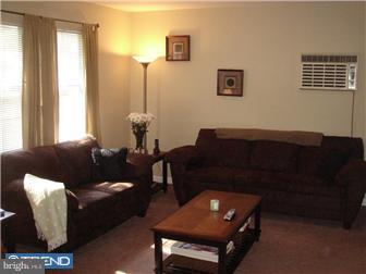 6 Centennial Road Sicklerville, NJ 08081 - Photo 4 of 12 Living Room