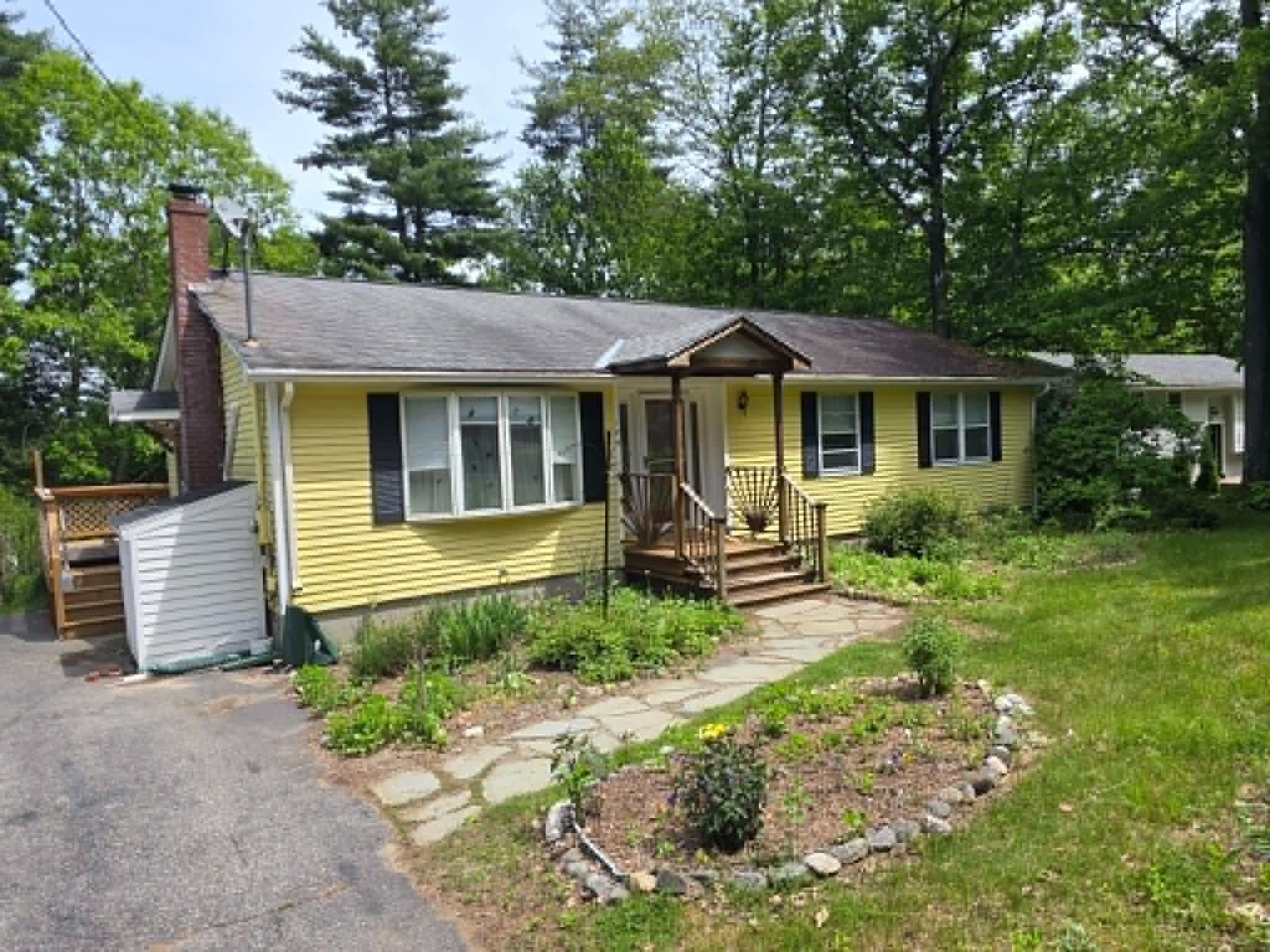184 Carriage Hill Road Brattleboro, VT 05301 - Photo 1 of 43