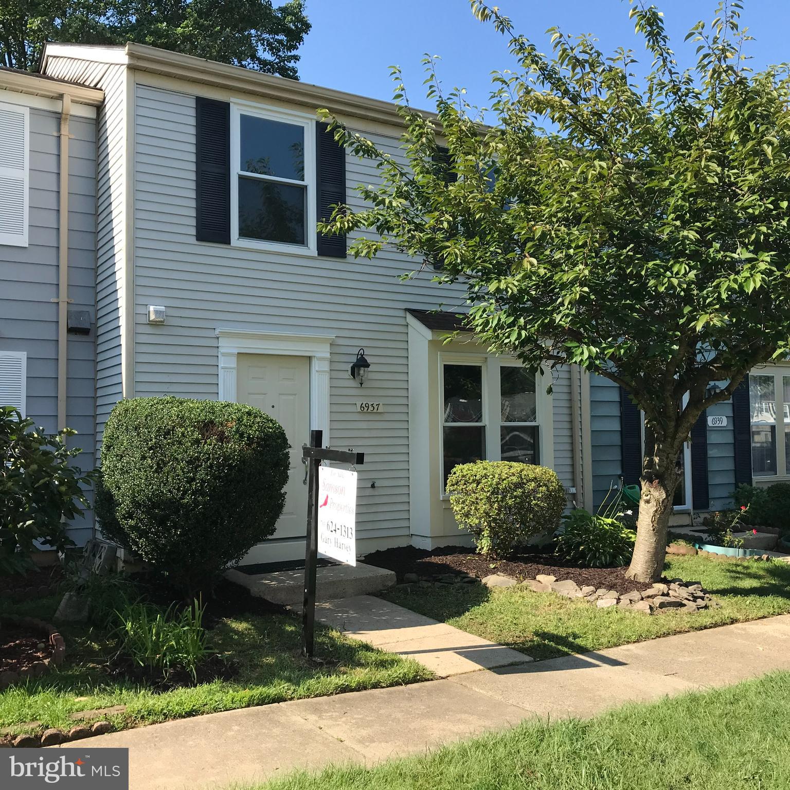 6937 Villa-Del-Rey Court Springfield, VA 22150 - Photo 1 of 23 MOVE RIGHT IN!