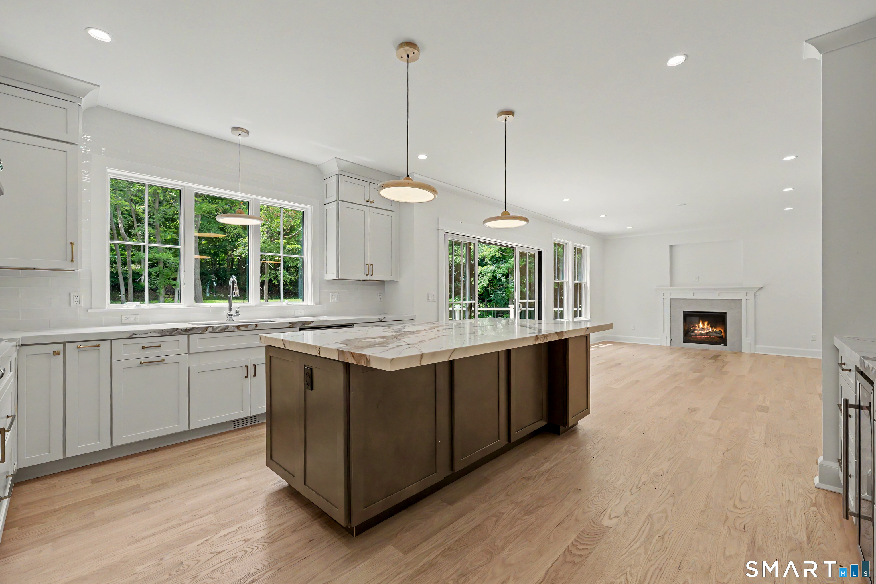 149 Don Bob Road Stamford, CT 06903 - Photo 8 of 40
