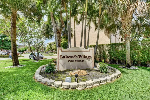 $1,700 | 701 Lori Drive, Unit 204, Palm Springs, FL 33461
