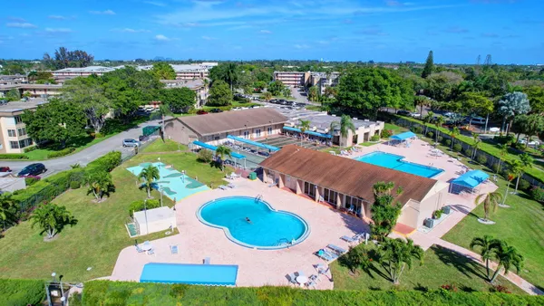 $1,700 | 701 Lori Drive, Unit 204, Palm Springs, FL 33461