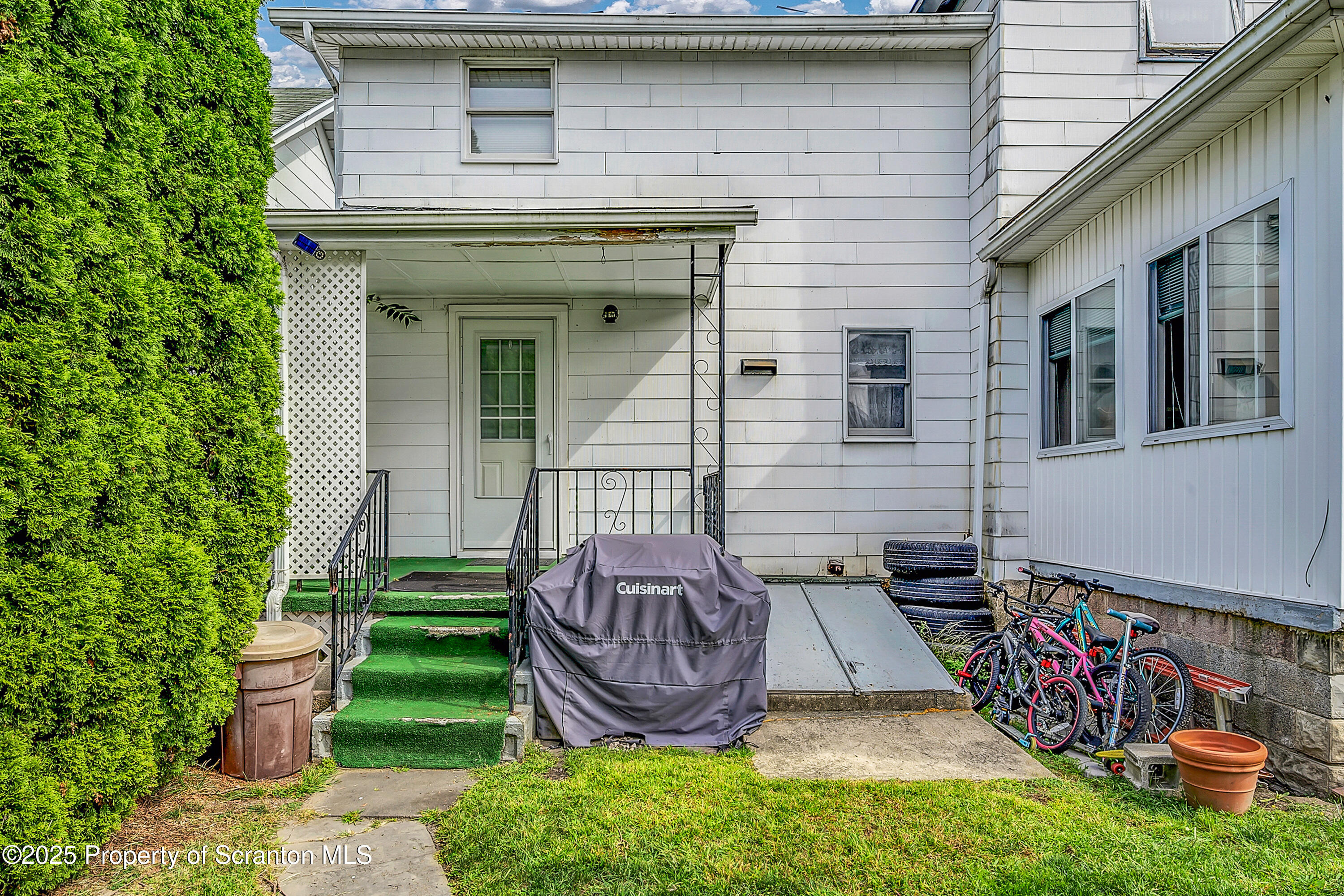 736 Minooka Avenue Moosic, PA 18507 - Photo 4 of 42 Minooka -1332
