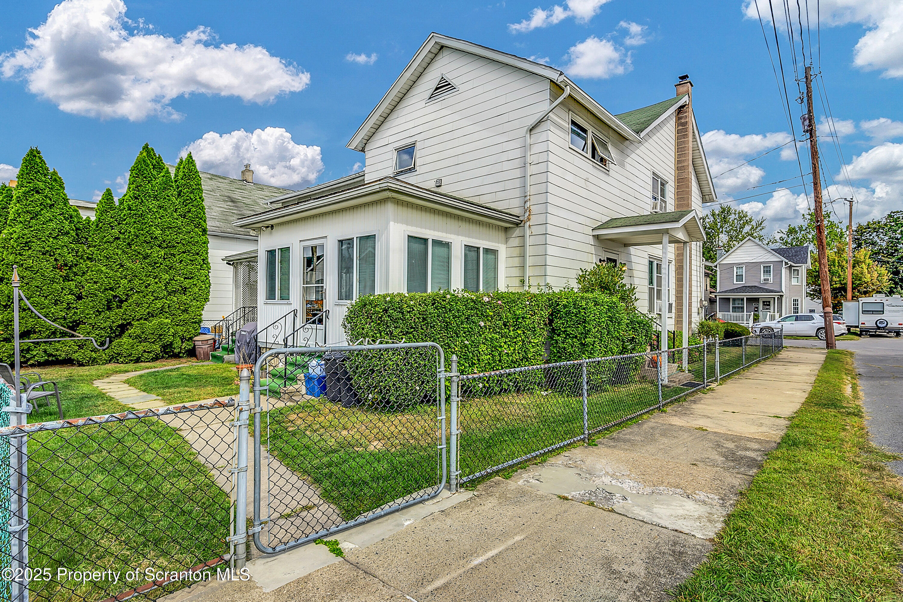 736 Minooka Avenue Moosic, PA 18507 - Photo 5 of 42 Minooka -1327
