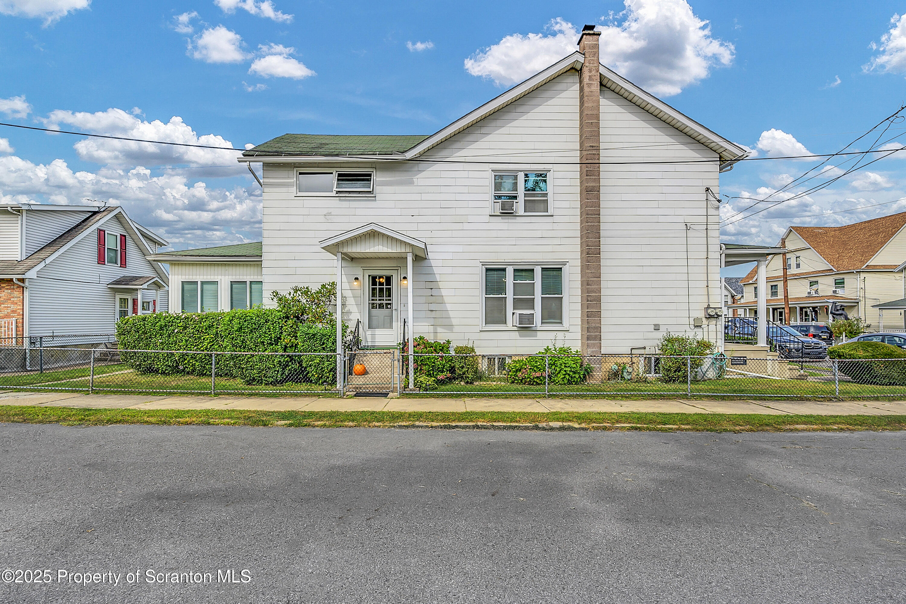 736 Minooka Avenue Moosic, PA 18507 - Photo 6 of 42 Minooka -1322