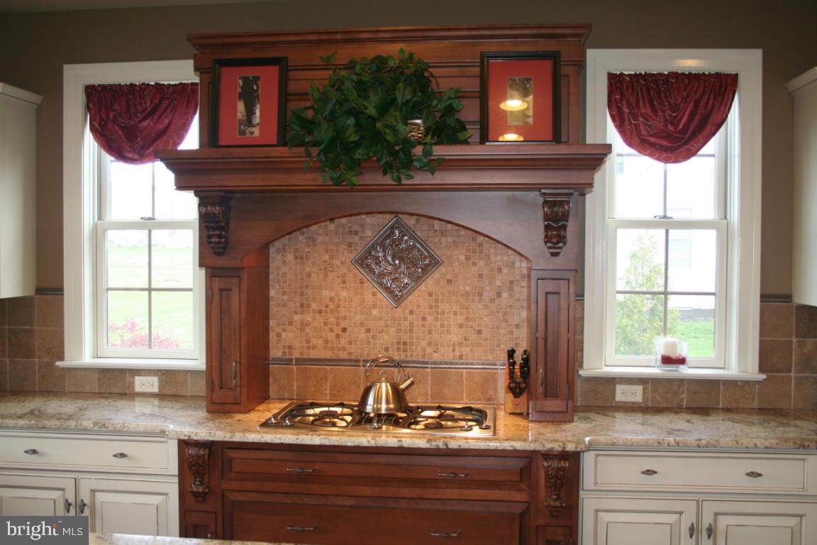 485 Wheatfield Drive Lititz, PA 17543 - Photo 10 of 45 Gallery Image 10