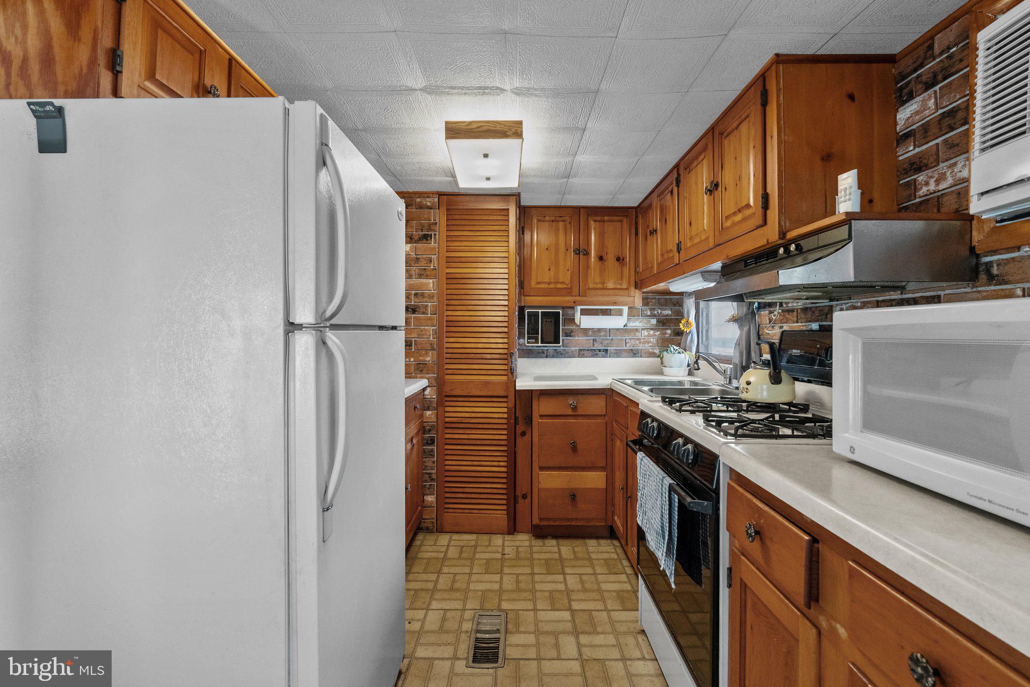 1302 Gibson Road, Unit 58 Bensalem, PA 19020 - Photo 10 of 20 Gallery Image 10