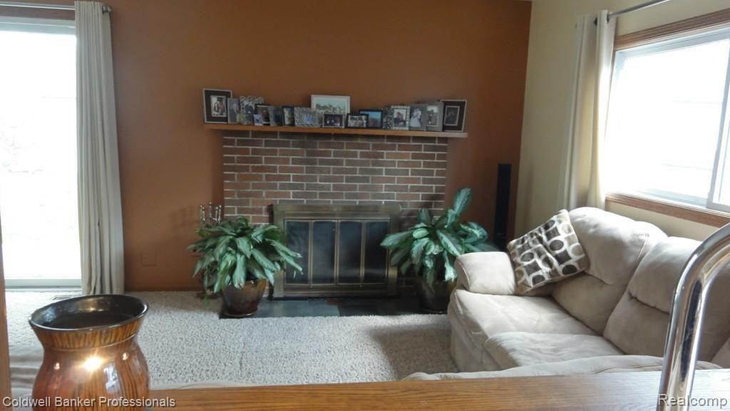 2874 Harvard Road Berkley, MI 48072 - Photo 17 of 39 8025 Arnold, Dbn. Hgts 046