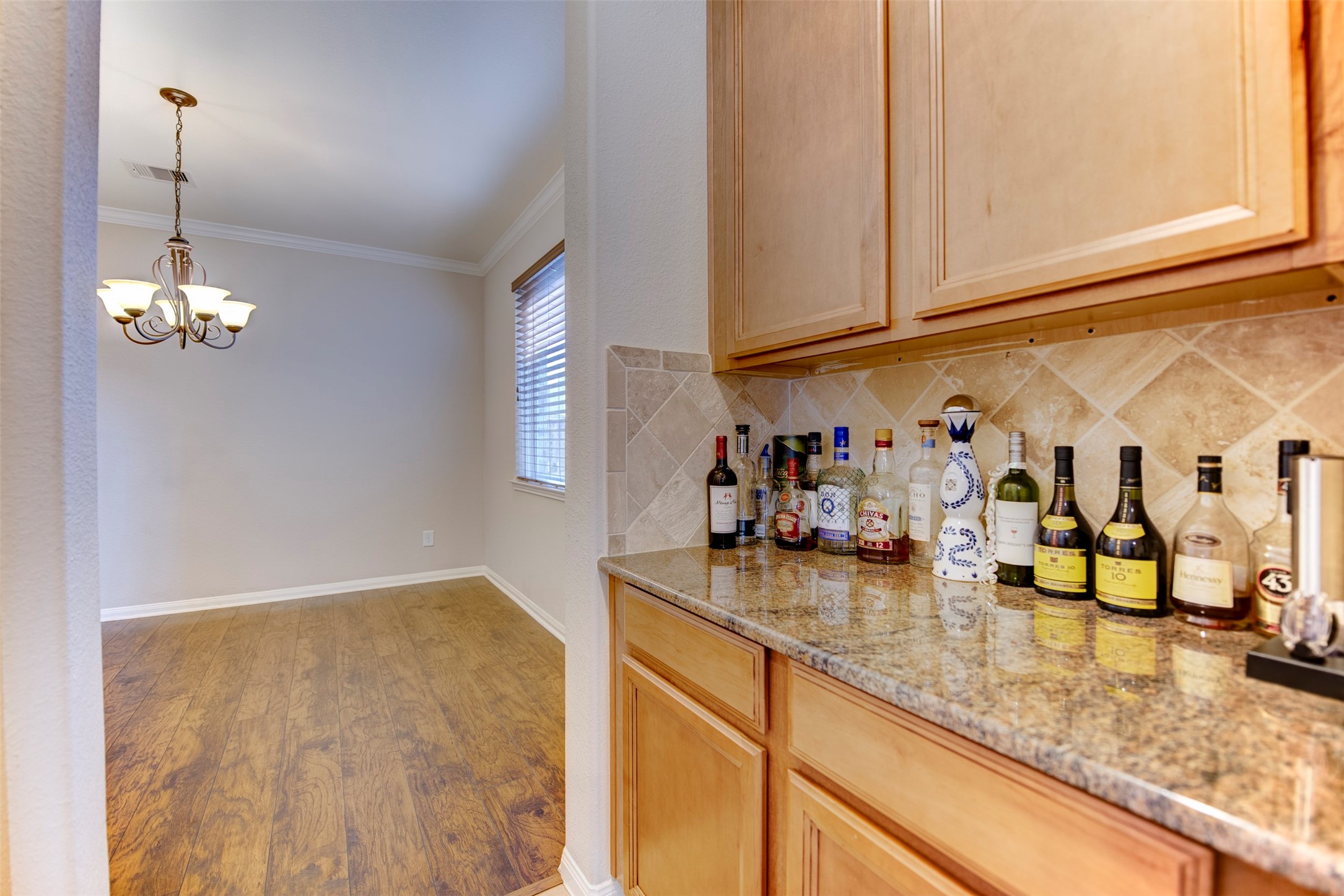 5002 Sawmill Terrace Lane Spring, TX 77389 - Photo 11 of 41 Dry Bar located across butler's pantry. Could also be used as prep or coffee station