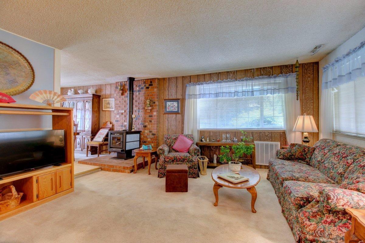 2870 Aldersgate Road Medford, OR 97504 - Photo 2 of 20 Additional Photo