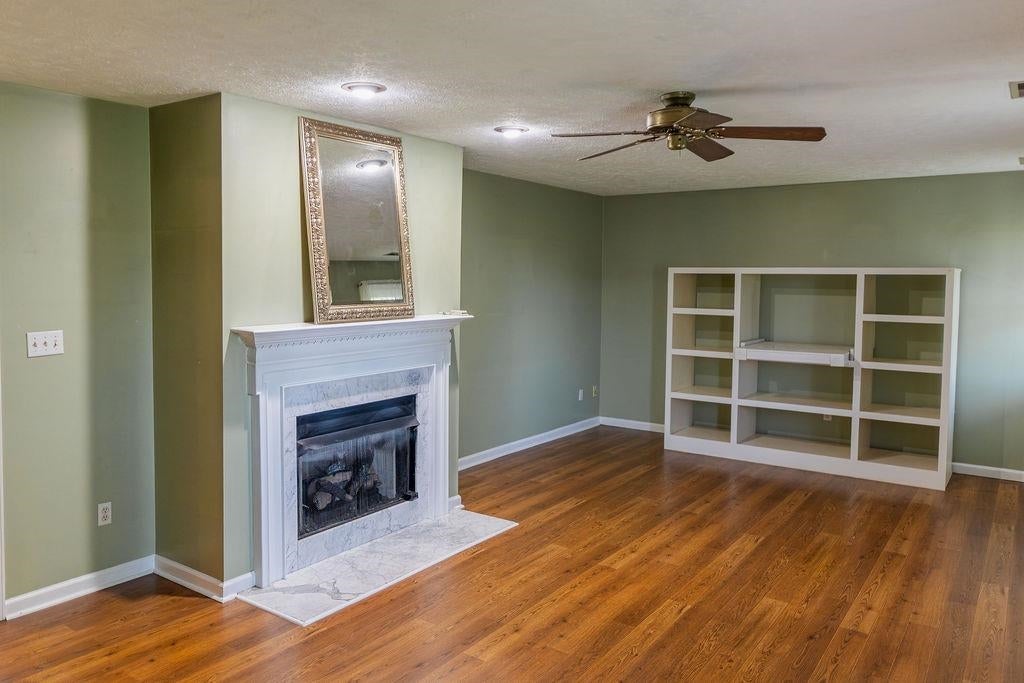 2065 Girkin Road Bowling Green, KY 42101 - Photo 10 of 38 Gallery Image 10