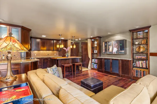 $1,595,000 | 935 East Hopkins Avenue, Unit 4, Aspen, CO 81611