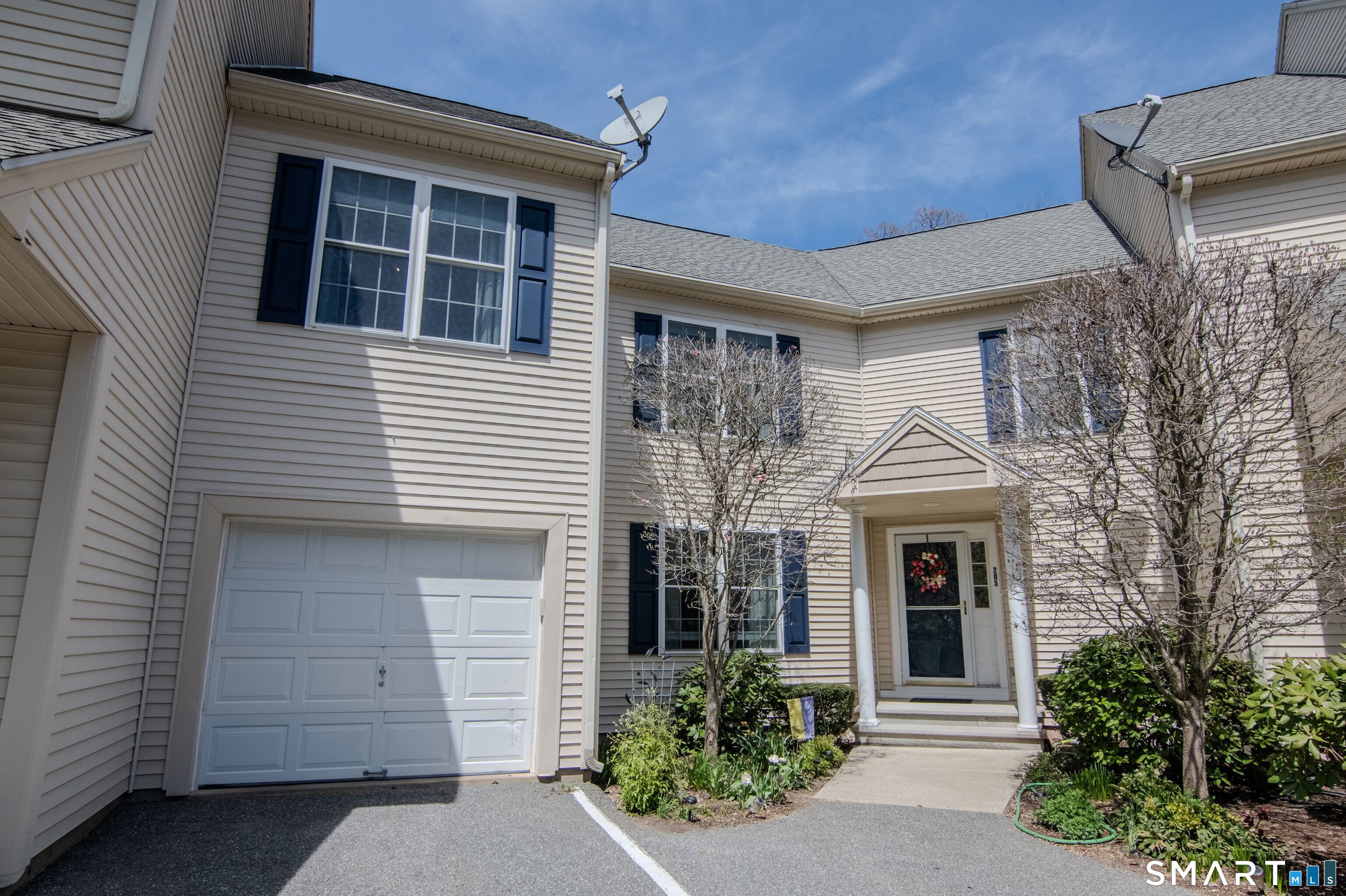 80 Perry Street, Unit 205 Putnam, CT 06260 - Photo 1 of 27