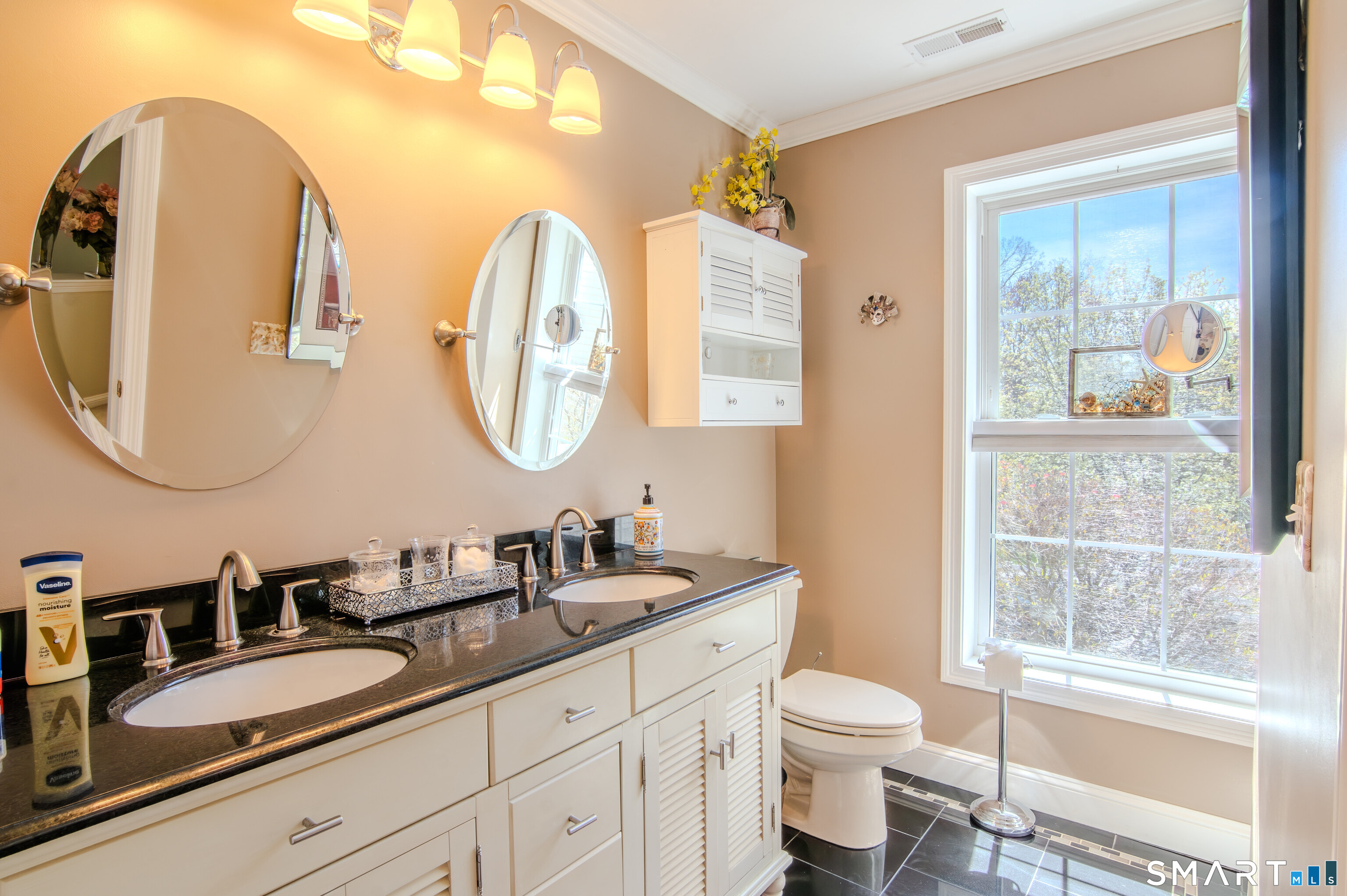 80 Perry Street, Unit 205 Putnam, CT 06260 - Photo 24 of 27