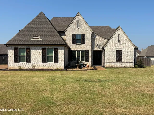 $499,900 | 3711 Buck Run Drive, Southaven, MS 38672