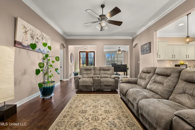 $499,900 | 3711 Buck Run Drive, Southaven, MS 38672