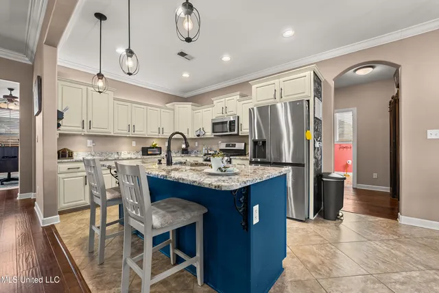 $499,900 | 3711 Buck Run Drive, Southaven, MS 38672