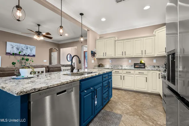 $499,900 | 3711 Buck Run Drive, Southaven, MS 38672