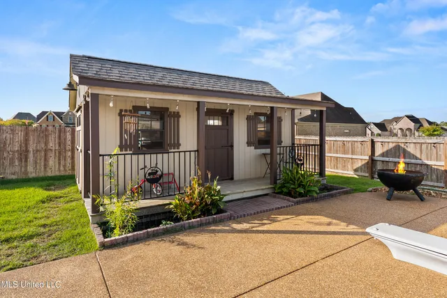 $499,900 | 3711 Buck Run Drive, Southaven, MS 38672