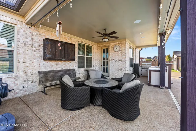 $499,900 | 3711 Buck Run Drive, Southaven, MS 38672