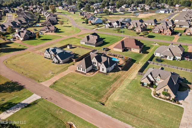 $499,900 | 3711 Buck Run Drive, Southaven, MS 38672