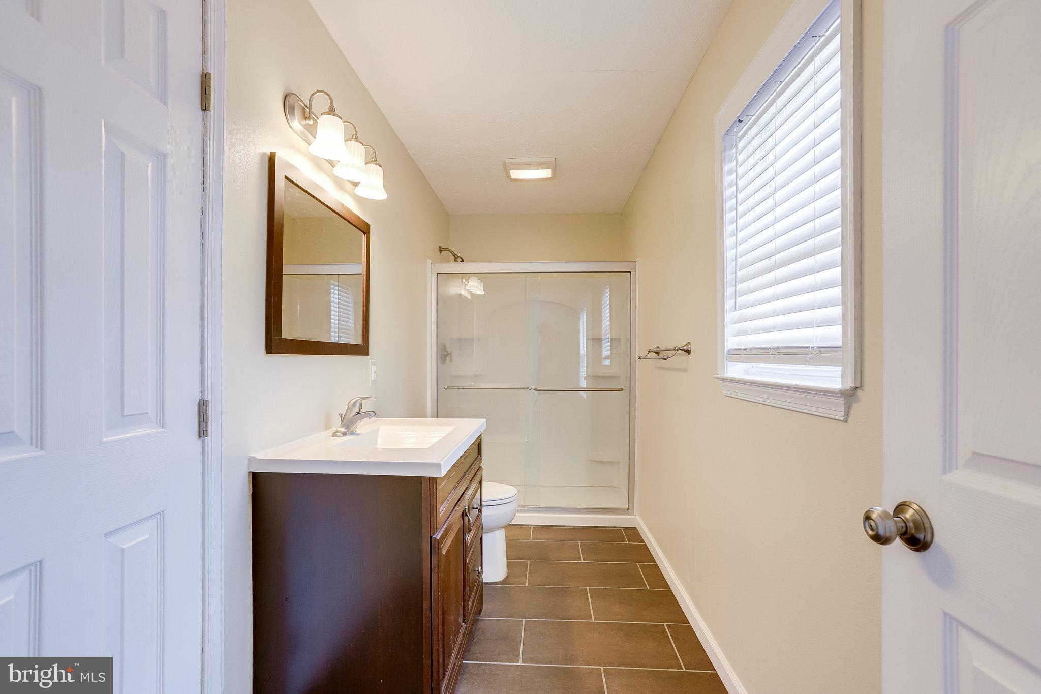 480 Greenfield Road Front Royal, VA 22630 - Photo 39 of 63 Primary bathroom