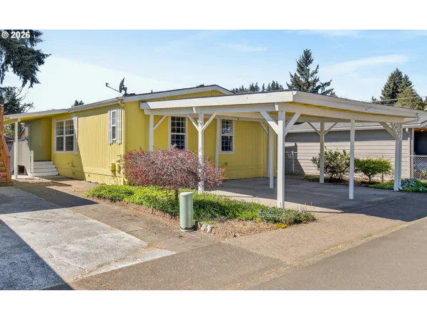 $139,900 | 17520 Southeast 82nd Drive, Unit 2, Clackamas, OR 97015