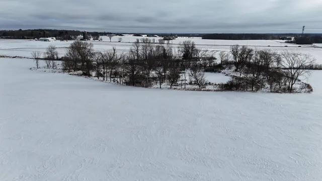 $1,560,000 | Blueberry Road, Unit 1, New London, WI 54961