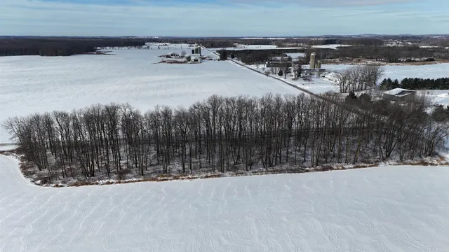 $1,560,000 | Blueberry Road, Unit 1, New London, WI 54961