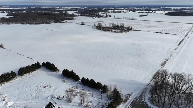 $1,560,000 | Blueberry Road, Unit 1, New London, WI 54961