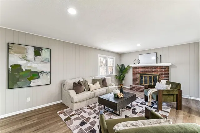 $425,000 | 29 Hillcrest Drive, Platte City, MO 64079