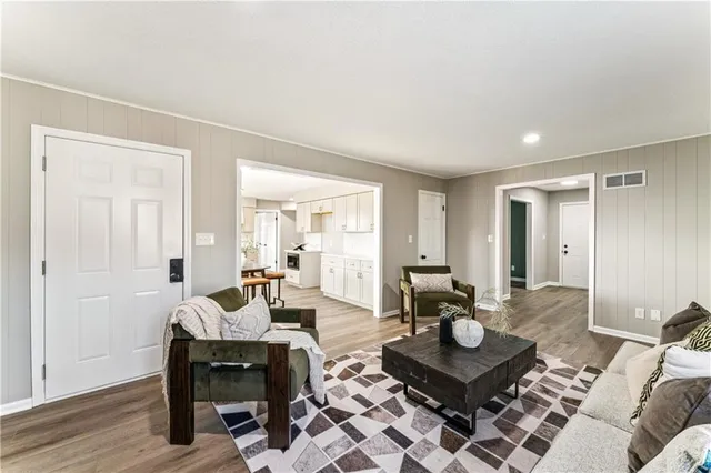 $425,000 | 29 Hillcrest Drive, Platte City, MO 64079