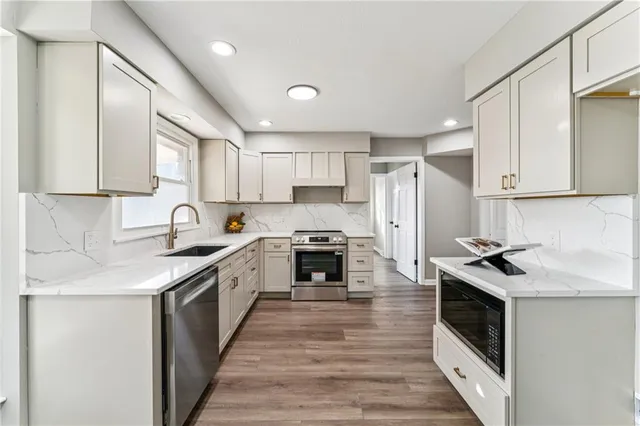 $425,000 | 29 Hillcrest Drive, Platte City, MO 64079