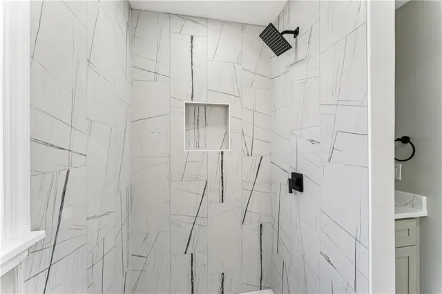 $425,000 | 29 Hillcrest Drive, Platte City, MO 64079