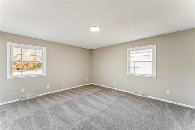 $425,000 | 29 Hillcrest Drive, Platte City, MO 64079