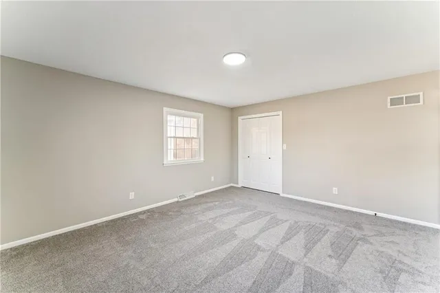 $425,000 | 29 Hillcrest Drive, Platte City, MO 64079